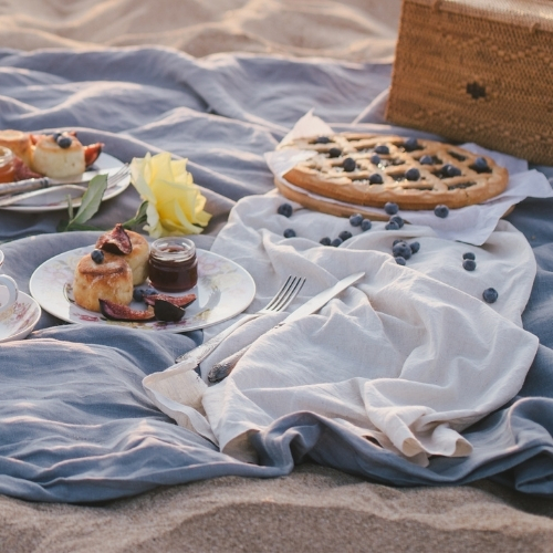 A microbiota nas férias: viagens, excessos e mudanças de dieta